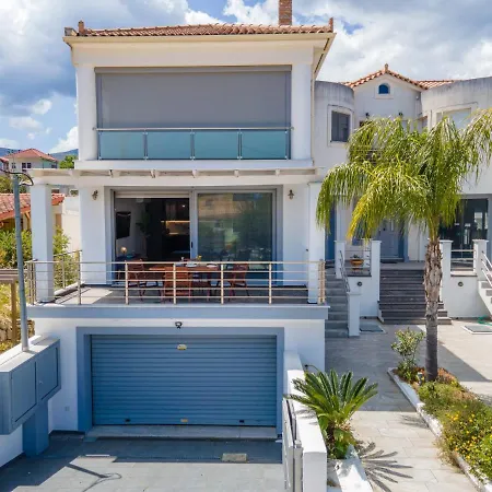 Maria Seaside Apartment